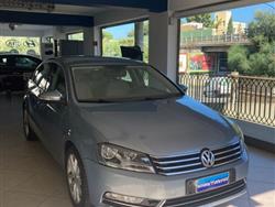 VOLKSWAGEN PASSAT 2.0 TDI Highline BlueM. Tech.