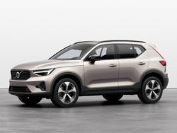 VOLVO XC40 B3 automatico Ultimate Dark