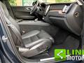 VOLVO XC60 B4 (d) AWD mhev automatico Ultimate Dark