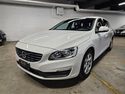 VOLVO V60 (2010) D2 1.6