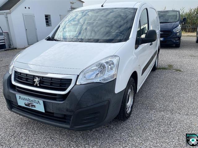 PEUGEOT Partner Tepee BlueHDi 75 Active