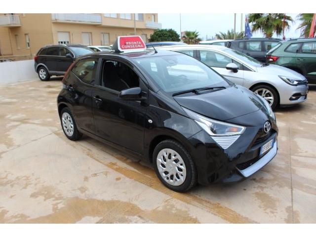 TOYOTA AYGO Connect 1.0 VVT-i 72CV 5 porte x-business