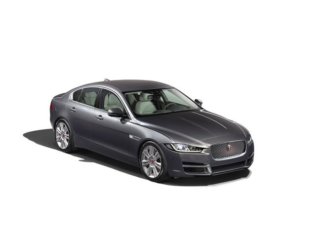 JAGUAR XE 2.0 D 180 CV AWD aut. Portfolio