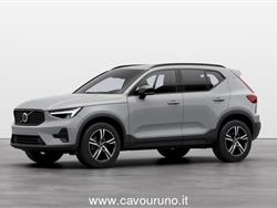 VOLVO XC40 B3 automatico Plus Dark