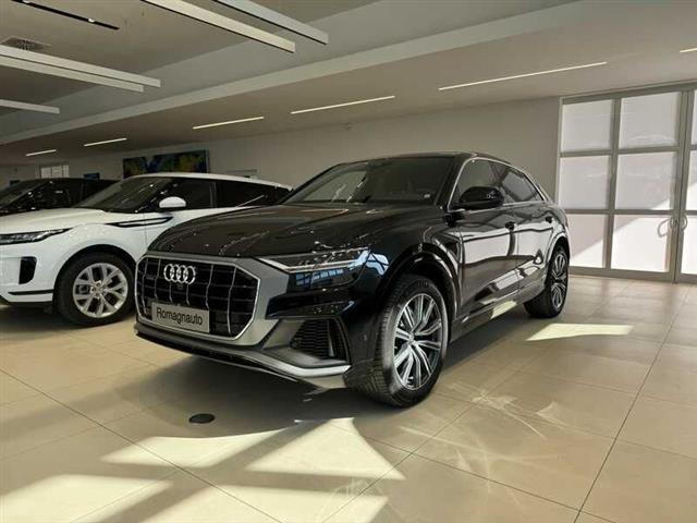 AUDI Q8 45 TDI quattro tiptronic Sport