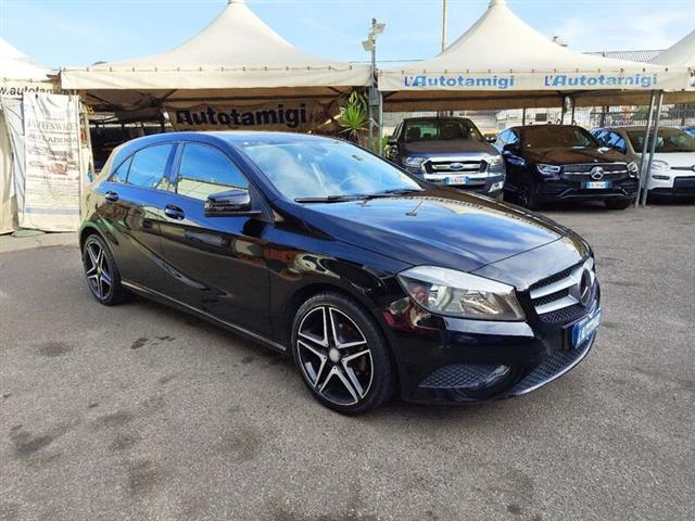 MERCEDES CLASSE A A 180 CDI Dark Night Edition