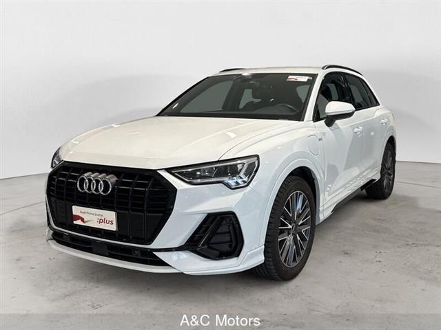 AUDI Q3 45 TFSI e S tronic S line edition