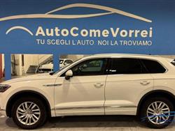 VOLKSWAGEN Touareg 3.0 TDI 286CV