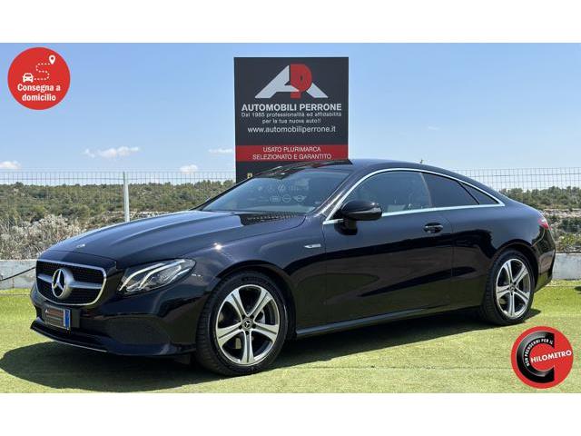 MERCEDES CLASSE E COUPE d Auto Sport (Navi/Retro/Led/Pelle)