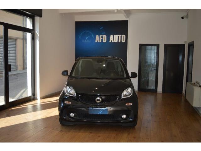 SMART FORTWO 70 1.0 twinamic Solidblack