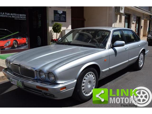 JAGUAR XJ 3.2 cat