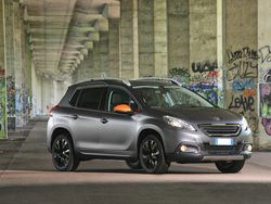 PEUGEOT 2008 (2013) BlueHDi 100 S&S Black Matt