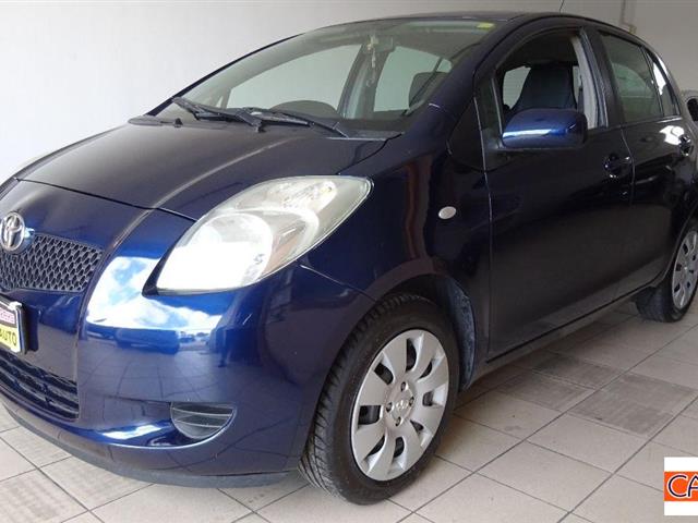 TOYOTA Yaris 1.0 5p.