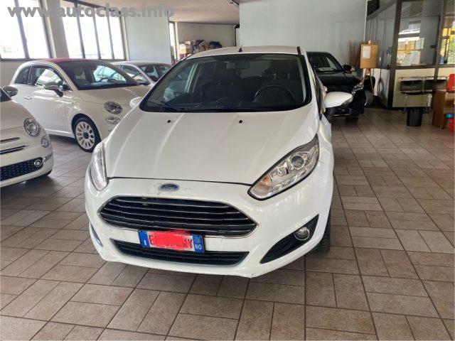 FORD FIESTA 1.5 TDCi 75CV 5 porte Business Neopatentati