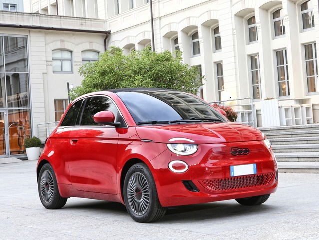 FIAT 500 ELECTRIC 500E Nuova Hatchback My23 La Nuova - 320 Berlina