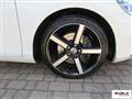 VOLVO V40 D3 R-design Kinetic