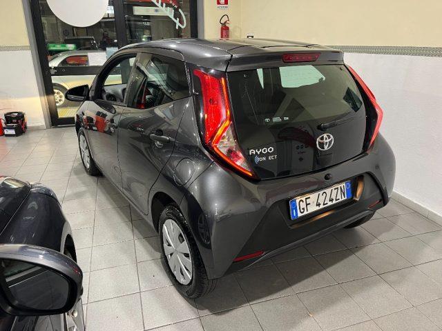 TOYOTA AYGO Connect 1.0 72CV 5p x-business 11.900