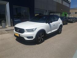 VOLVO XC40 D3 Geartronic Momentum