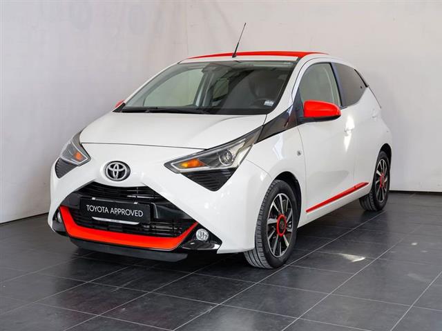 TOYOTA AYGO Connect 1.0 VVT-i 72 CV 5 porte x-wave orange