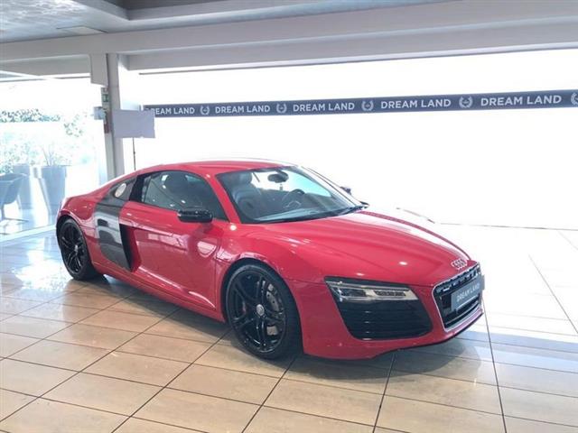 AUDI R8 4.2 V8 FSI quattro S tronic