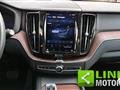 VOLVO XC60 B4 (d) AWD mhev automatico Ultimate Dark