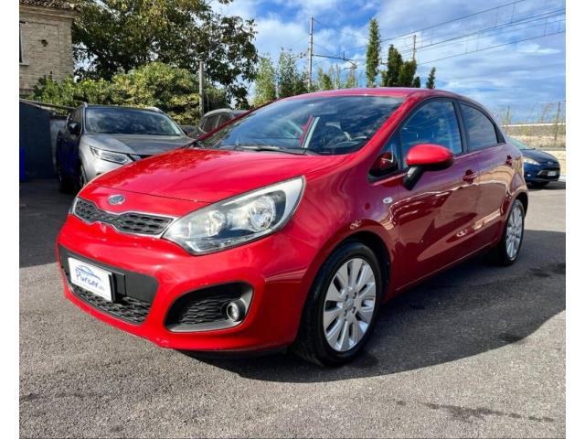 KIA Rio 1.4 crdi high tech stop&go 5p