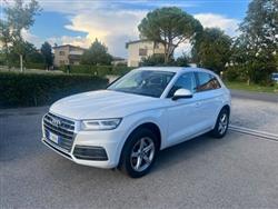 AUDI Q5 40 TDI quattro S tronic Business Sport