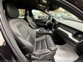 VOLVO XC60 B4 (d) AWD Geartronic R-design