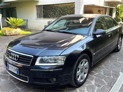 AUDI A8 3.0 V6 TDI quattro tiptronic