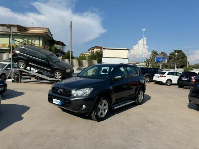 TOYOTA RAV4 2.2 D-4D 136CV Luxury