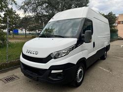 IVECO DAILY 35S 15 2.3 HPT 150CV PL-TA Furgone