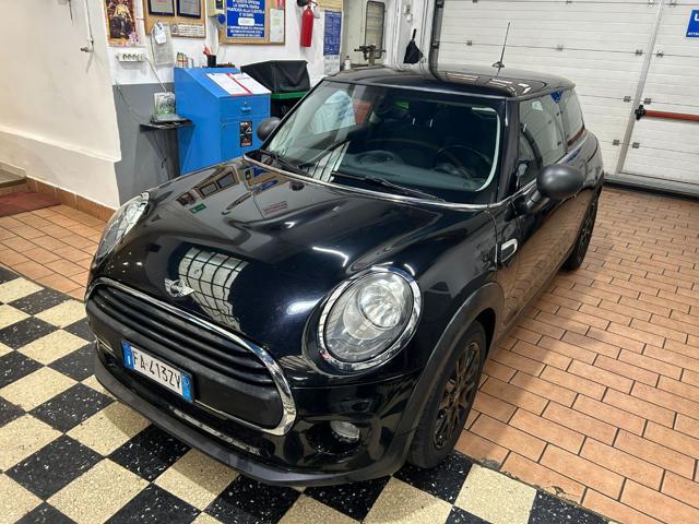 MINI MINI 3 PORTE 1.5 One D Business XL