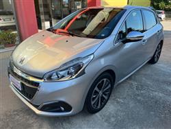 PEUGEOT 208 (2012) PureTech 82 5 porte Allure OK NEOPATENTATI NAVIGAT