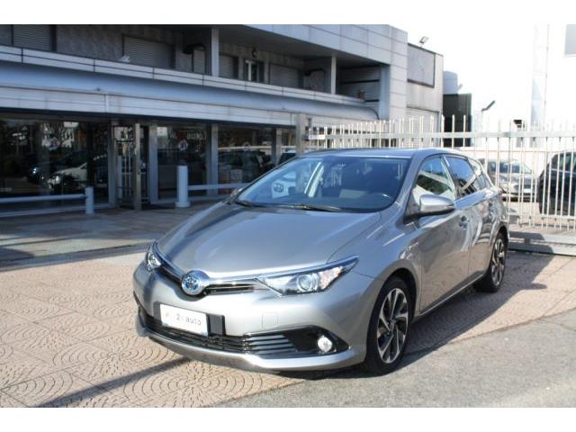 TOYOTA AURIS 1.8 Hybrid Lounge