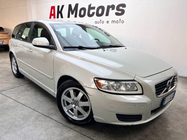 VOLVO V50 D2 POLAR