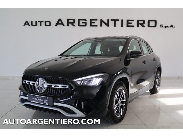 MERCEDES CLASSE GLA d Automatic Advanced fari led telecamera tech pack