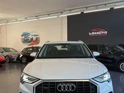 AUDI Q3 40 TDI quattro S tronic Business Advanced