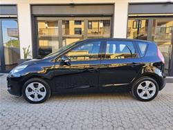 RENAULT ScÃ©nic 1.5 dci Luxe 110cv edc