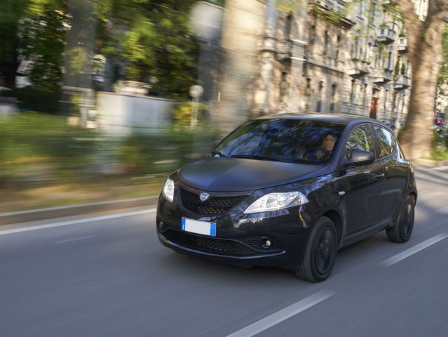 LANCIA YPSILON III 2015 1.2 Gold 69cv my19