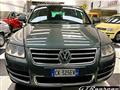 VOLKSWAGEN Touareg V10 TDI tiptronic