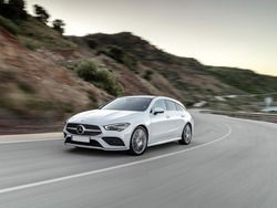 MERCEDES CLASSE CLA CLA Sh.Brake - X118 200 d Premium auto