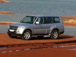 MITSUBISHI PAJERO 3.2 DI-D 16V 5p. Invite