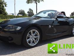 BMW Z4 ( E85 ) 2.2i roadster con interni in pelle rossa