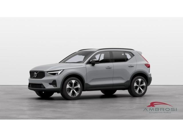 VOLVO XC40 B3 Mild hybrid Benzina Plus Dark