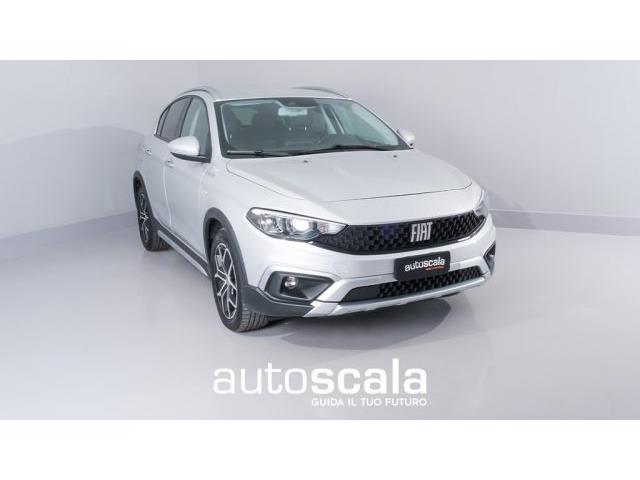 FIAT TIPO 1.5 Hybrid DCT 5 porte Cross