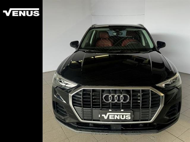 AUDI Q3 45 TFSI e S tronic Business