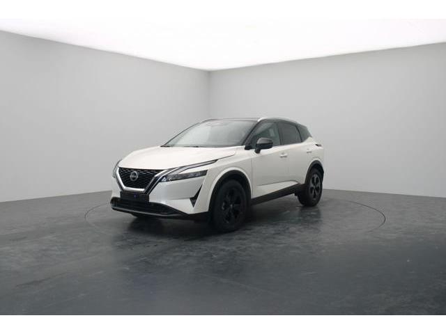 NISSAN QASHQAI 2021 MHEV 140 CV. 6MT. 2WD Black Design - Bicolour!