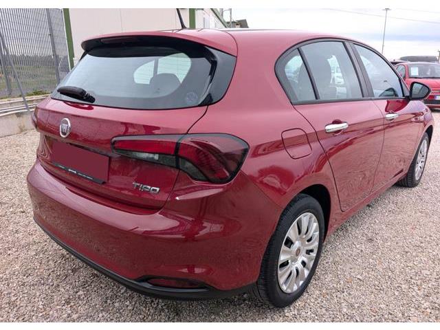 FIAT TIPO 1.4 5 porte Easy con CarPlay e Retrocamera
