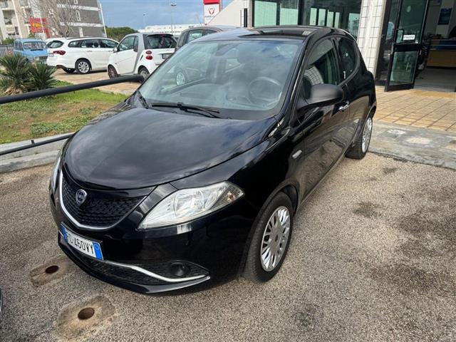 LANCIA Ypsilon 1.2 69 CV 5p. Platinum