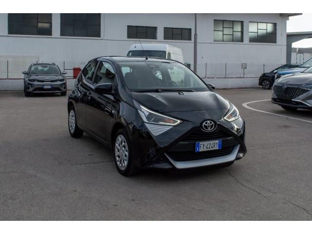 TOYOTA AYGO 1.0 VVT-i 72 CV 5 porte x-play